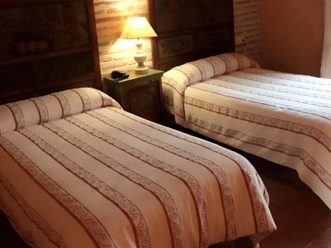 Finca Monasterio Сан-Мартін-дель-тесорільо Екстер'єр фото